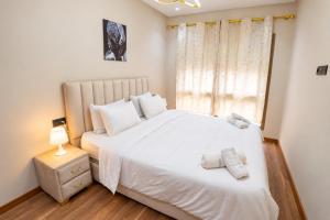 Stylish Modern Duplex with Private Terrace-Maarif