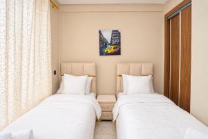 Stylish Modern Duplex with Private Terrace-Maarif