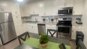 Eagle Mountain 2 Bedroom luxury Private Suite
