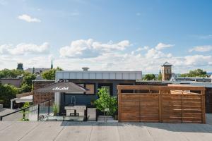 Limoilou - Penthouse with private rooftop terrace