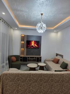 Elegant 2 bedrooms with Pool and Beach is 5 min walk