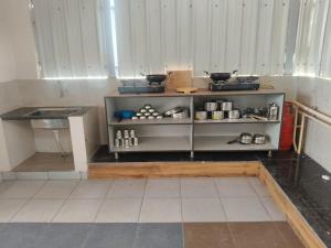 Splendid rooms In Yelahanka near Airport and KIA with Common kitchen 105