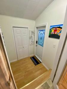 Pushthrough Place 3BR Near St-Pierre Ferry