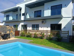 Ocean Breeze Apartments