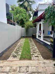 Villa T