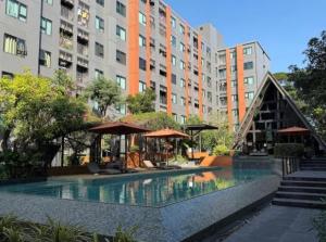 B3 Single Apartment in a Quiet Neighborhood 5 minute walk to Central Festival with free Swimming Pool free Gym and free WiFi free park