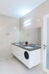 4BR Private Villa in Quiet Berawa near Equestrian