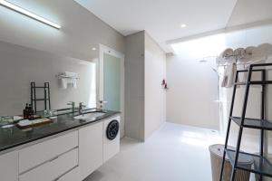 4BR Private Villa in Quiet Berawa near Equestrian