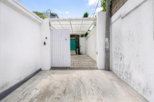 4BR Private Villa in Quiet Berawa near Equestrian