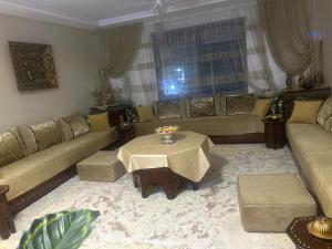 Prestige Luxury Apartment with Pool