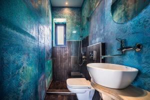 Keros Blue - Luxury in Wilderness