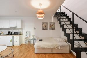 Stylish Apt Right in the City Center