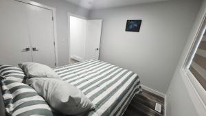 Cozy Lane-way Suite with private parking