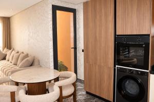 Luxury 2 bedroom Apartment with Pool, Marrakesh