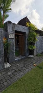 Villa Joglo Oberoi Seminyak Beautiful 4BR Villa Prime Location