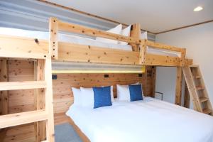 The Brueys Lodge Tangram Madarao