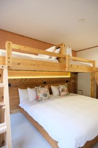 The Brueys Lodge Tangram Madarao