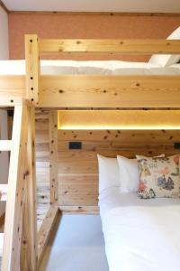 The Brueys Lodge Tangram Madarao