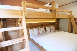 The Brueys Lodge Tangram Madarao