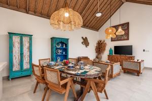 Villa Vanilla Coco - 2BR Tropical Pool Retreat