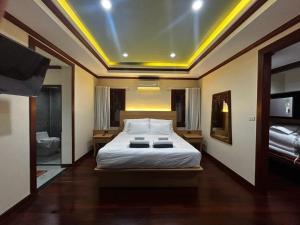 Phuket River side pool villas