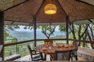 SaffronStays Aranya Vilas