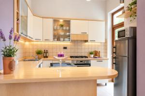 Luxury apartment Marin - summer paradise, terrace, garden, summer kitchen & barbecue, near the beaches, Istria