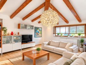 Luxury apartment Marin - summer paradise, terrace, garden, summer kitchen & barbecue, near the beaches, Istria