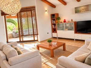 Luxury apartment Marin - summer paradise, terrace, garden, summer kitchen & barbecue, near the beaches, Istria