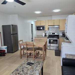 2BR entry suite near YVR, DT, SkyTrain