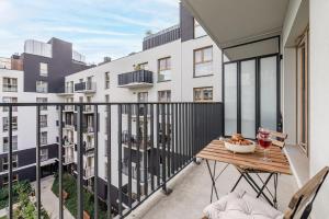 Lumina I 4-room Family Apart with Parking & Balcony I 90m2