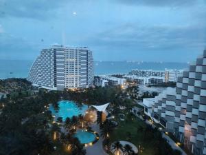 Arena Ocean View & Pool Near Cam Ranh Airport