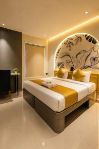 La Riviera Suites