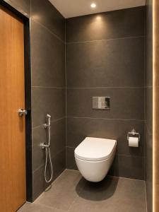 La Riviera Suites