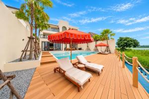 Lake House Pool Villa KTV&BBQ Peaceful Retreat