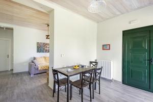4 Season house 4