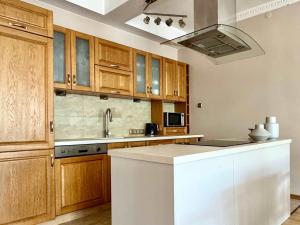 Elysia Suite - 1-BR with AC for 5 - Old Town