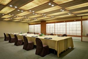 The Prince Kyoto Takaragaike, Autograph Collection