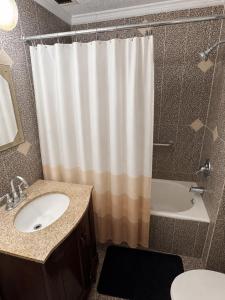 Modern 2BR Retreat in New Kingston