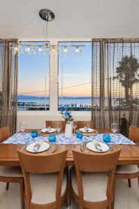 Annas Seaside Apartment - In front of the beach