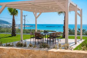 Actea Villas - "Free" Heated Pools - Holiways Collection