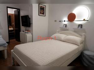 La Villa Pizzeria Saletta Bed & Breakfast
