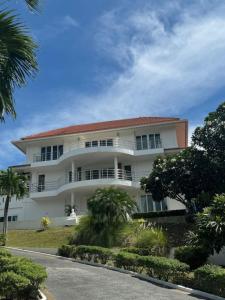 Seaview Villa Beach Connection
