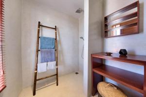 Seaview Villa Beach Connection