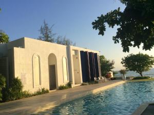 The Chelona pool access by Away