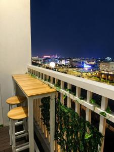 Shore Residences MOA View