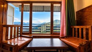 The Forest Season Resort, - A Premium Property & Open Terrace in Mussoorie