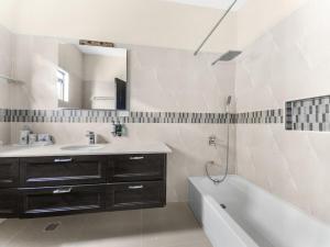 Luxury Pyramid Point Villa Ocho Rios