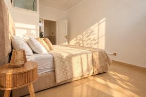 Hydra Apartment with Terrace and Veranda