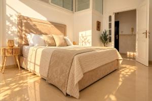 Hydra Apartment with Terrace and Veranda